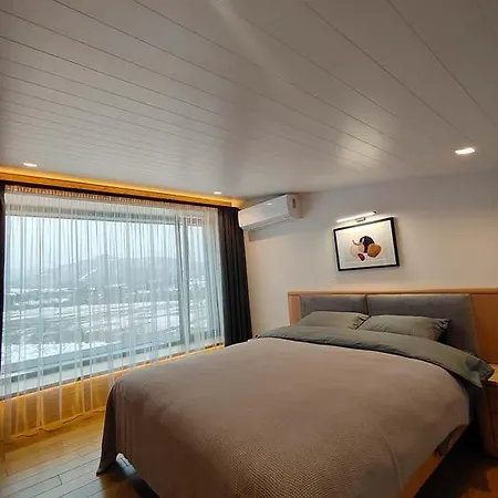 загора Chalet Novyy Kropivnik